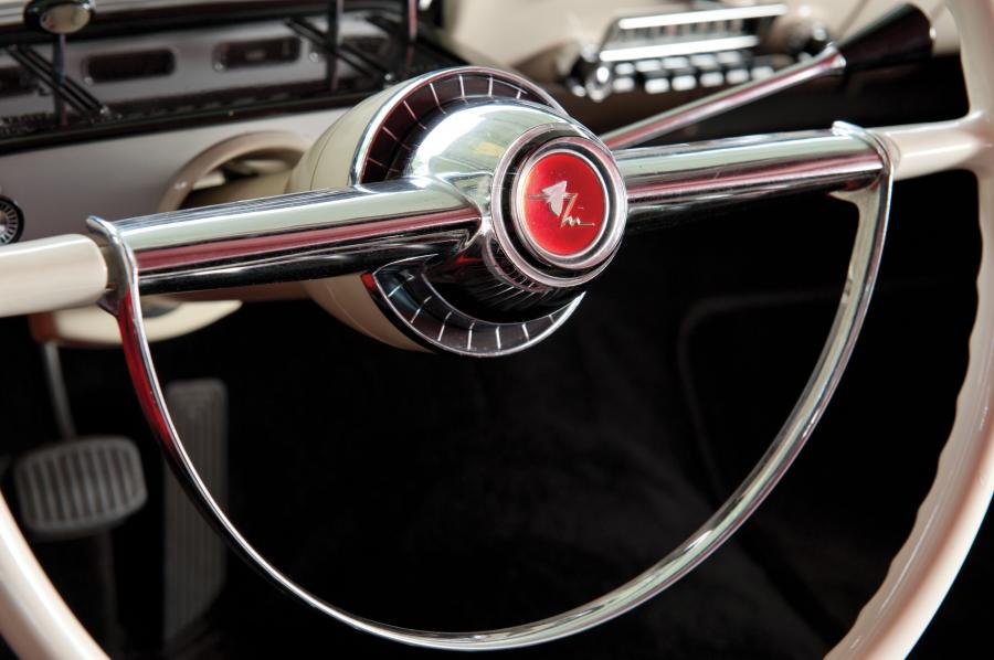  Mercury Monterey 2-Door Hardtop 1954 года  (фото 3 из 22)